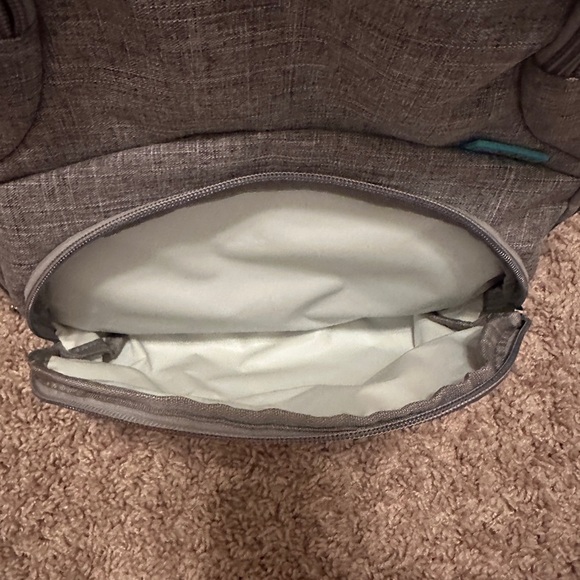 CoolBELL Backpack Diaper Bag Gray  Many Pockets Insulated Padded 16" Never Used - Picture 9 of 10